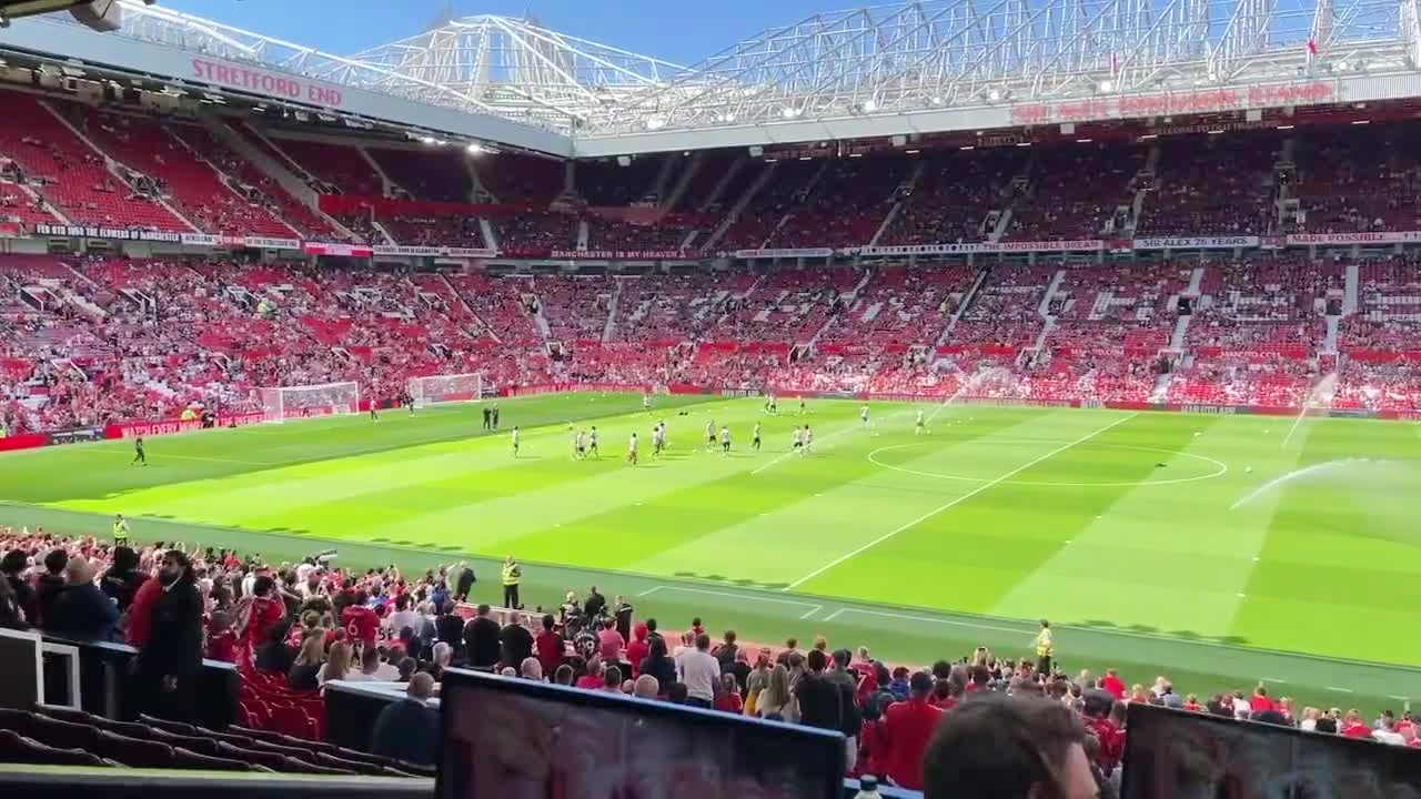 雷速官网下载-弗莱堡战胜强敌，表现出色赢得球迷掌声