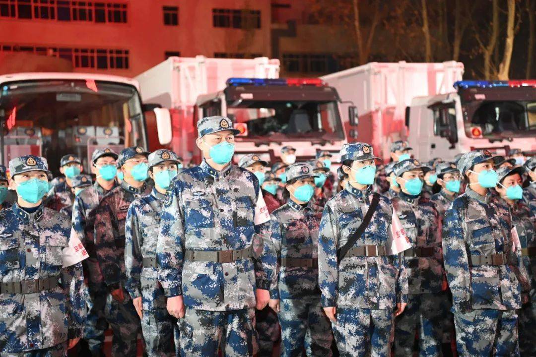 塞尔维亚铁卫被禁言，球队深夜出征