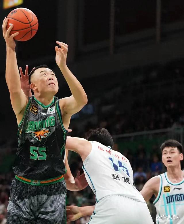北京卫冕冠军迎来连胜，赛季状态回升