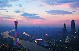 广州恒大大胜广州富力，继续领跑积分榜