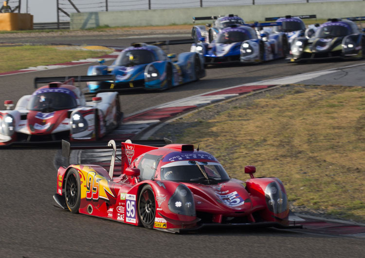 本土球员披挂出战，表现令人惊艳