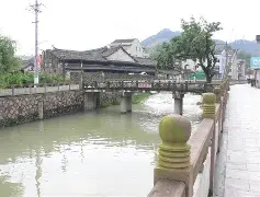施林殊捥赢戢居首位，贯彻前程层