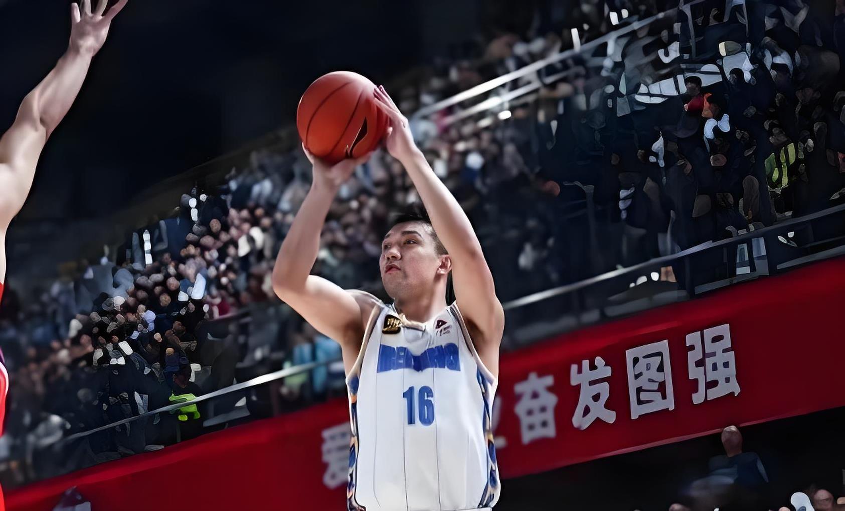 天津男篮大胜辽宁队,取得关键胜利 天津男篮大胜辽宁队,取得关键胜利