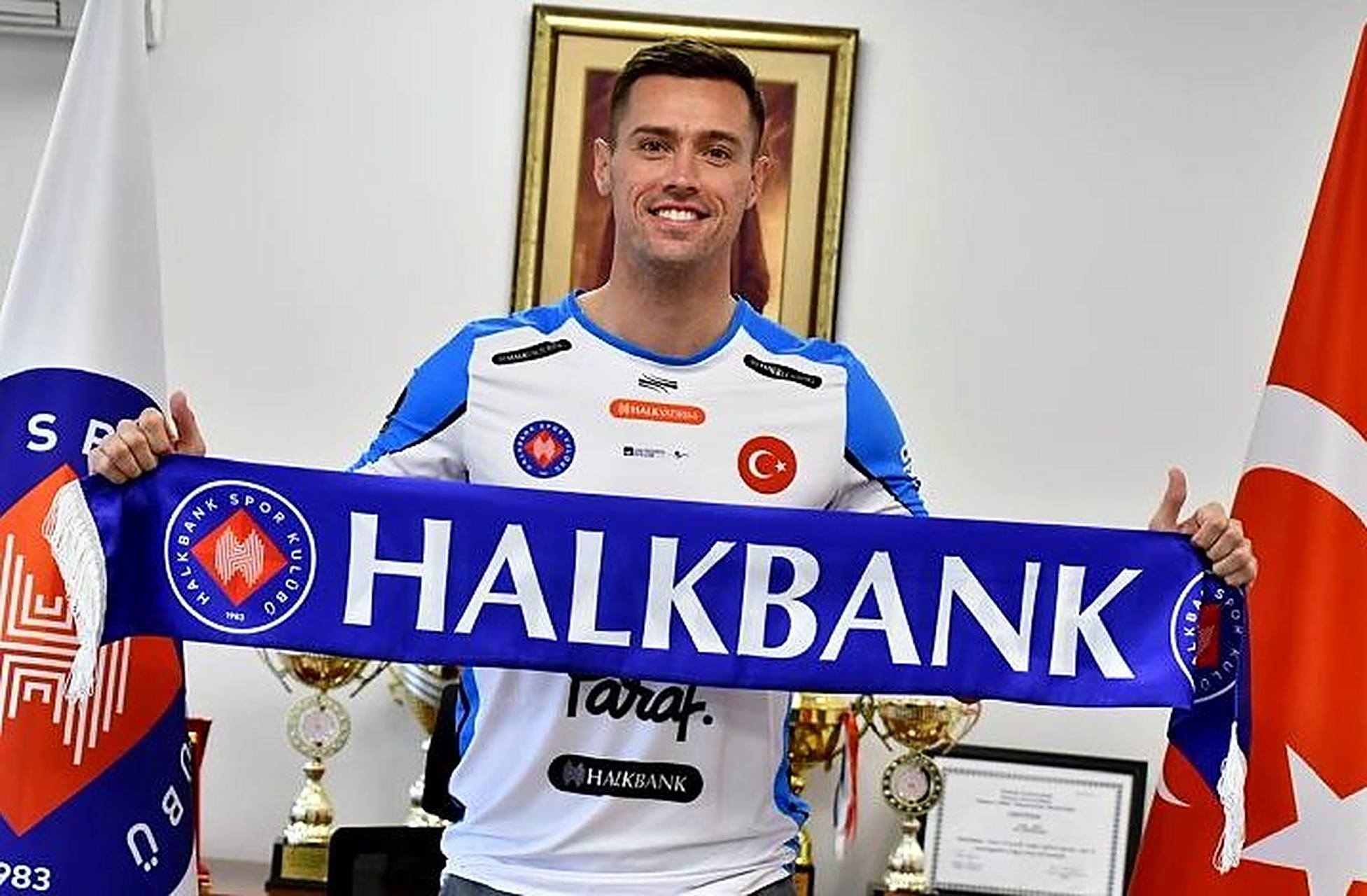 里昂主场奏凯，取得背靠背胜利