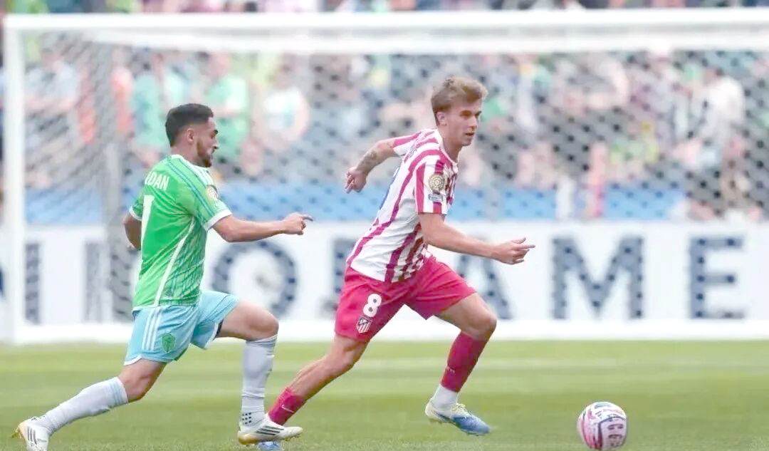 马赛战胜马德里竞技，锁定晋级之路