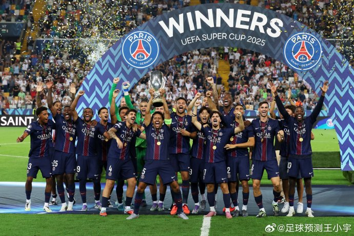 巴黎圣日耳曼大获全胜!巴黎城市狂欢 巴黎圣日耳曼大获全胜!巴黎城市狂欢