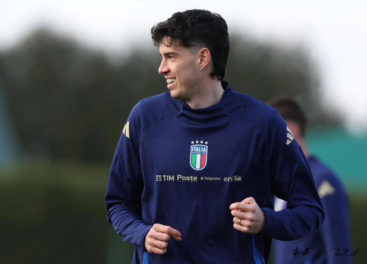 意大利队球员士气高昂,展现拼搏精神 意大利队球员士气高昂,展现拼搏精神