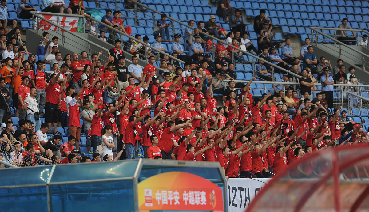 热血沸腾的足球赛事，谁将勇夺冠军？