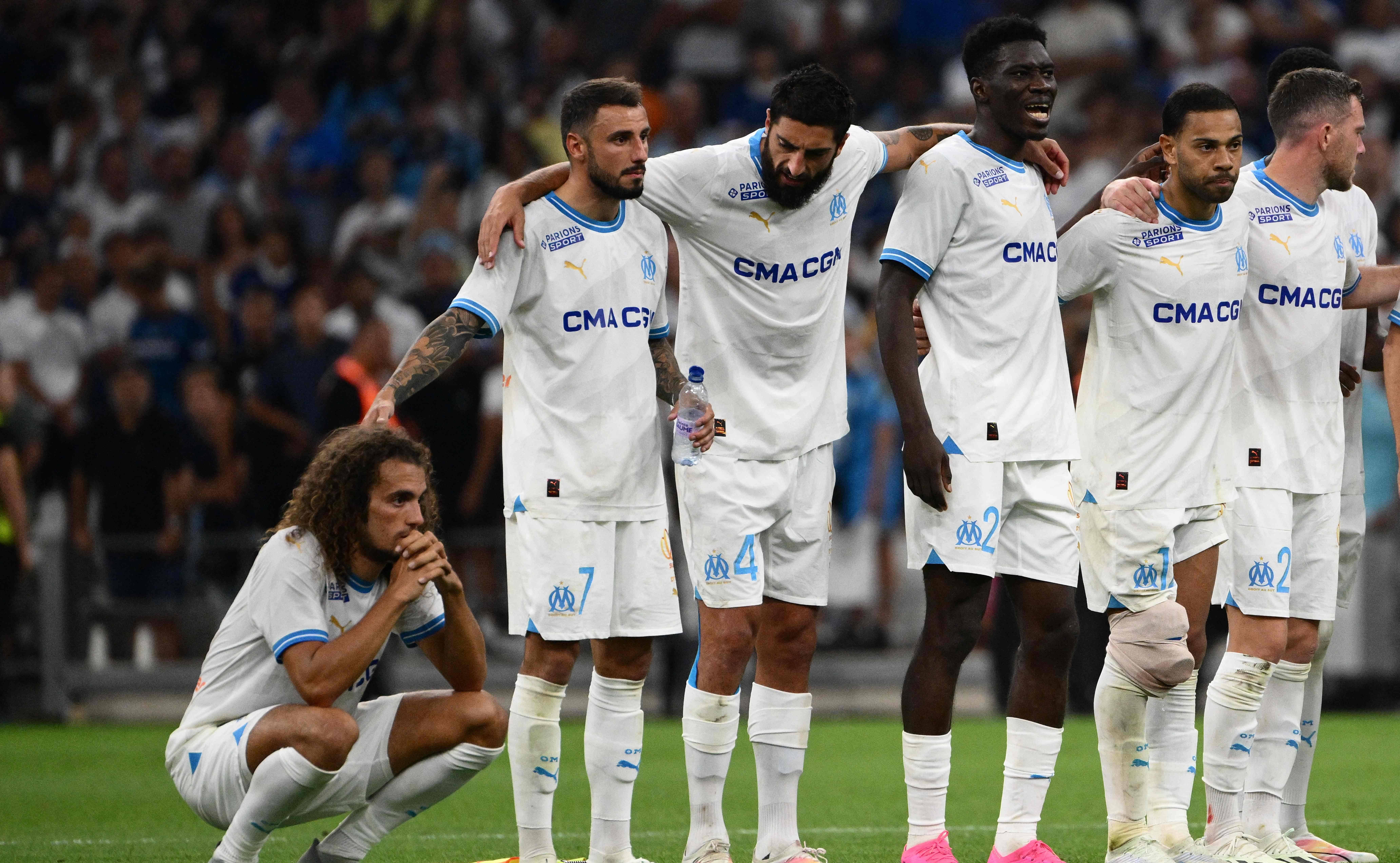 里昂客场取胜,巴黎圣日耳曼遭遇波折 里昂客场取胜,巴黎圣日耳曼遭遇波折