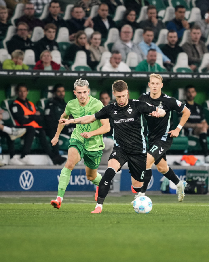 沃尔夫斯堡球队全员出战,勇夺胜利 沃尔夫斯堡球队全员出战,勇夺胜利