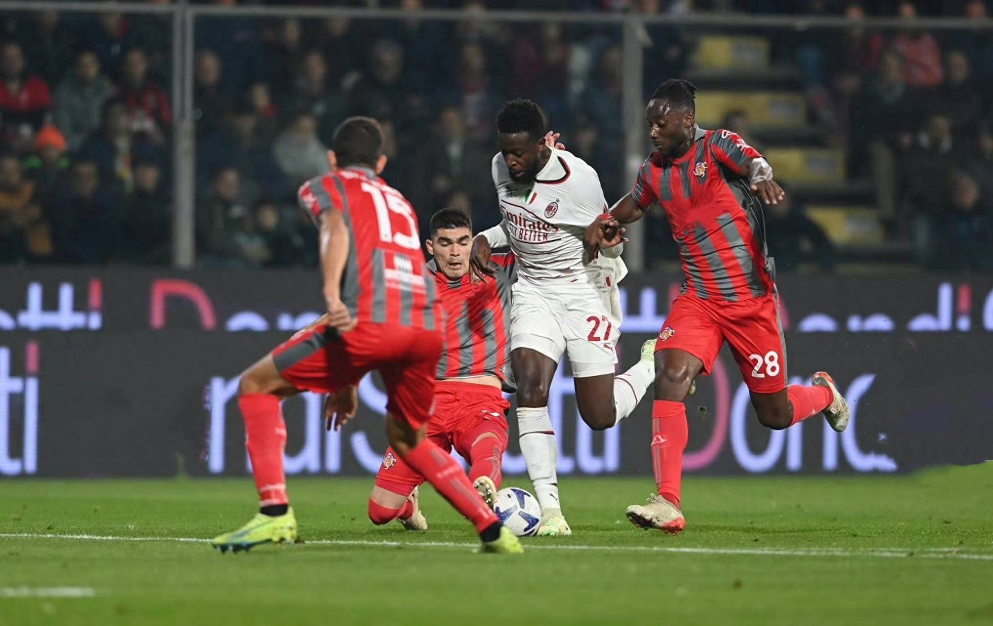 萨索洛意外失利，表现不稳定