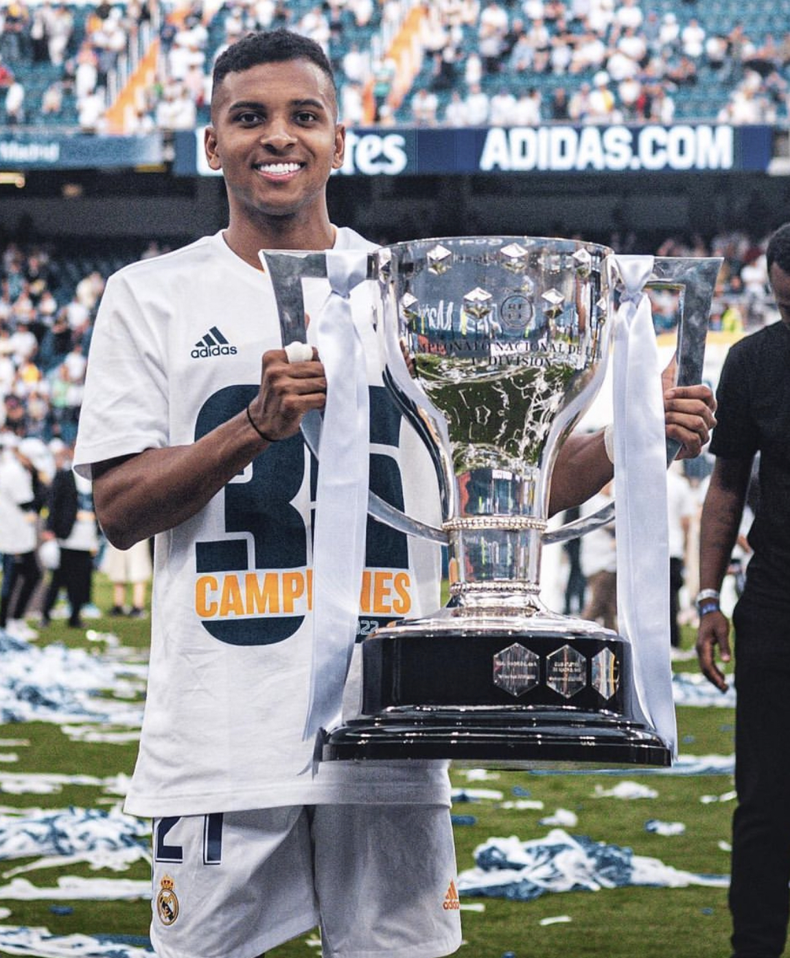 阿根廷选手埃尔南德斯斩获田径铜牌