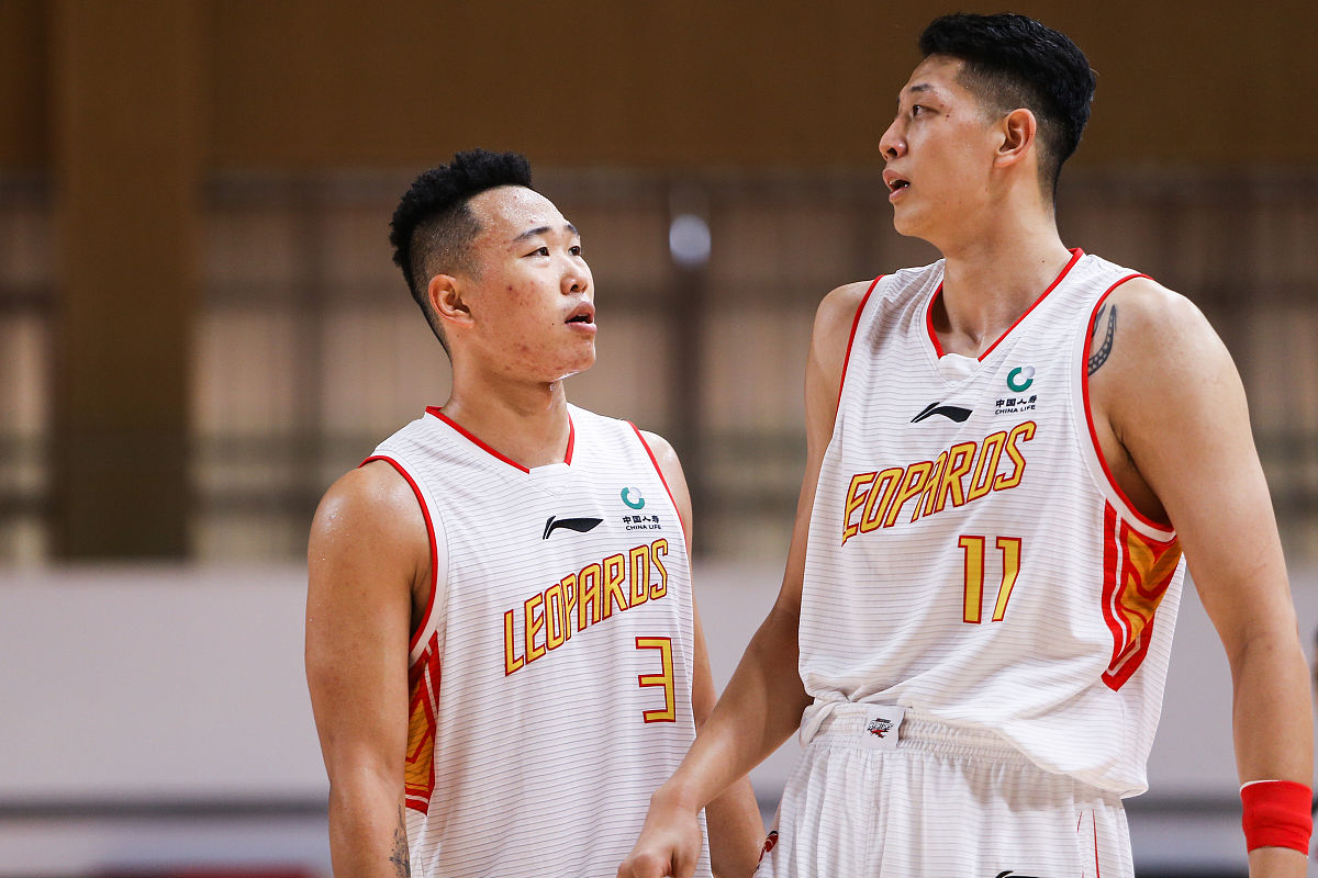 甘冈队在主场连胜展示实力