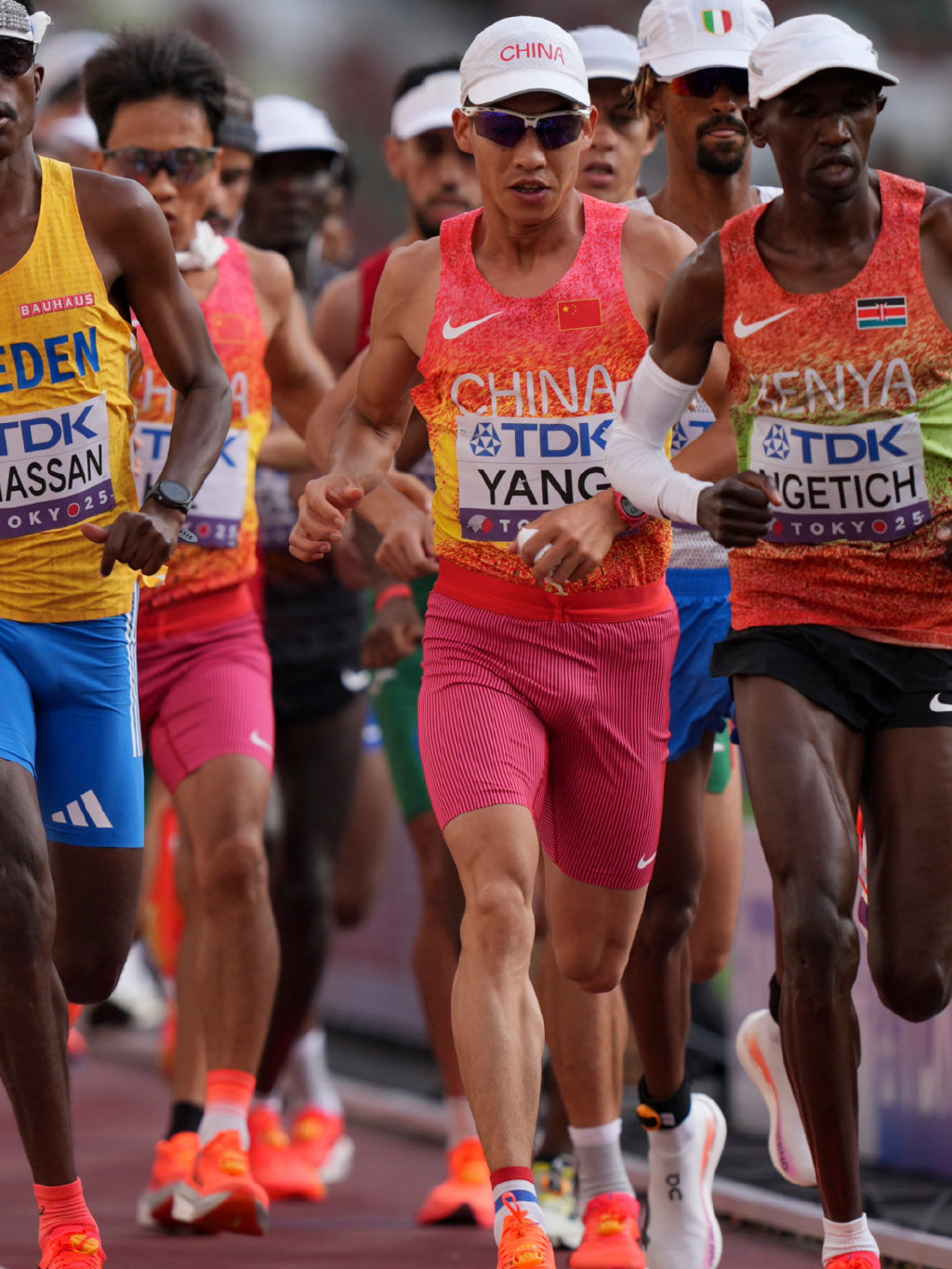 美国田径选手表现出色，两枚金牌点燃东京奥运赛场