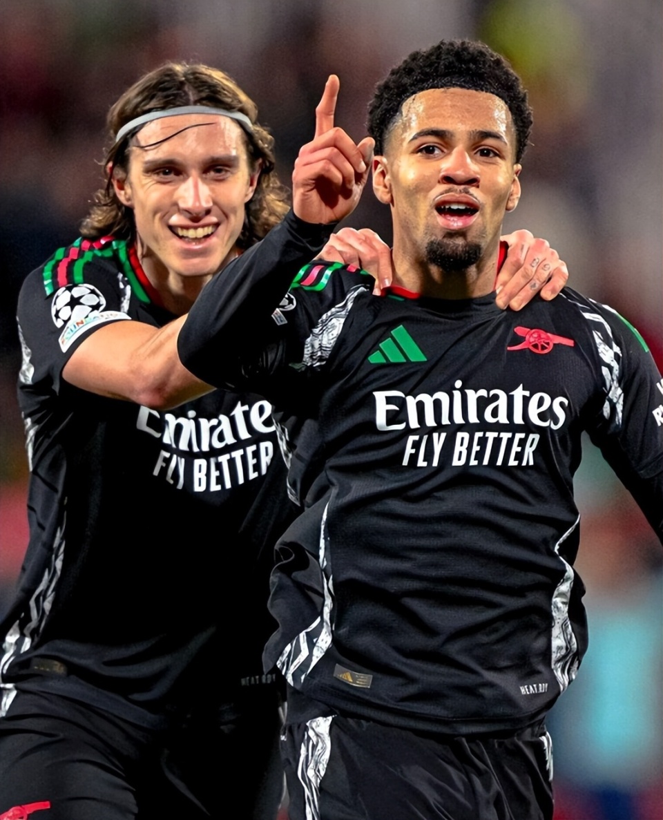 曼城逆转晋级,击败拜仁慕尼黑 曼城逆转晋级,击败拜仁慕尼黑