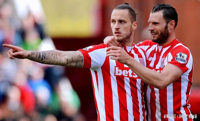 战争时期桑德兰主场逆转斯托克城，保级希望增加