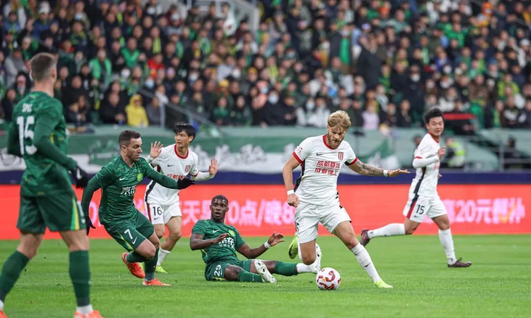 国安客场惜败申花,状态稍显低迷 国安客场惜败申花,状态稍显低迷