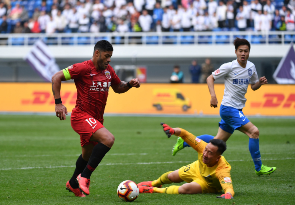 上港对阵申鑫:客场作战,士气高昂备战成功 上港对阵申鑫:客场作战,士气高昂备战成功