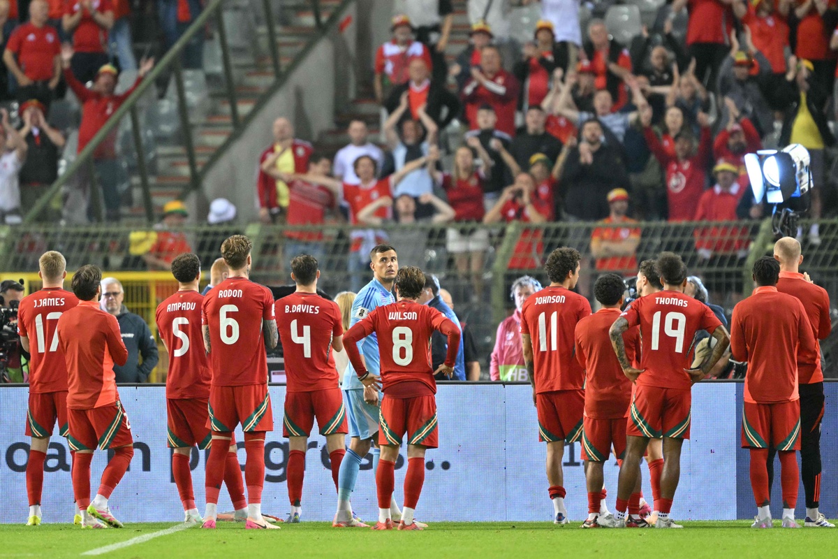 欧洲U21比赛中红黄蓝队身手敏捷,登峰造极! 欧洲U21比赛中红黄蓝队身手敏捷,登峰造极!