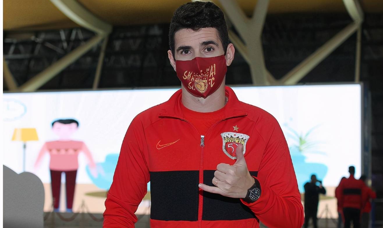 悉尼联队奋力冲刺,成功晋级16强 悉尼联队奋力冲刺,成功晋级16强