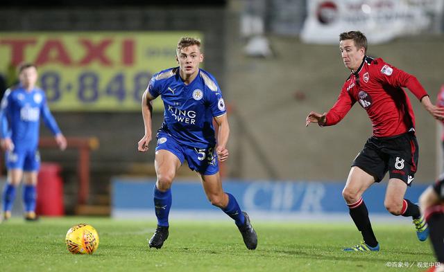 哈德斯菲尔德主场失利,保级形势堪忧 哈德斯菲尔德主场失利,保级形势堪忧