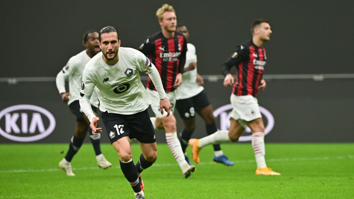 沙尔克04客场惜败弗赖堡,积分丢失 沙尔克04客场惜败弗赖堡,积分丢失