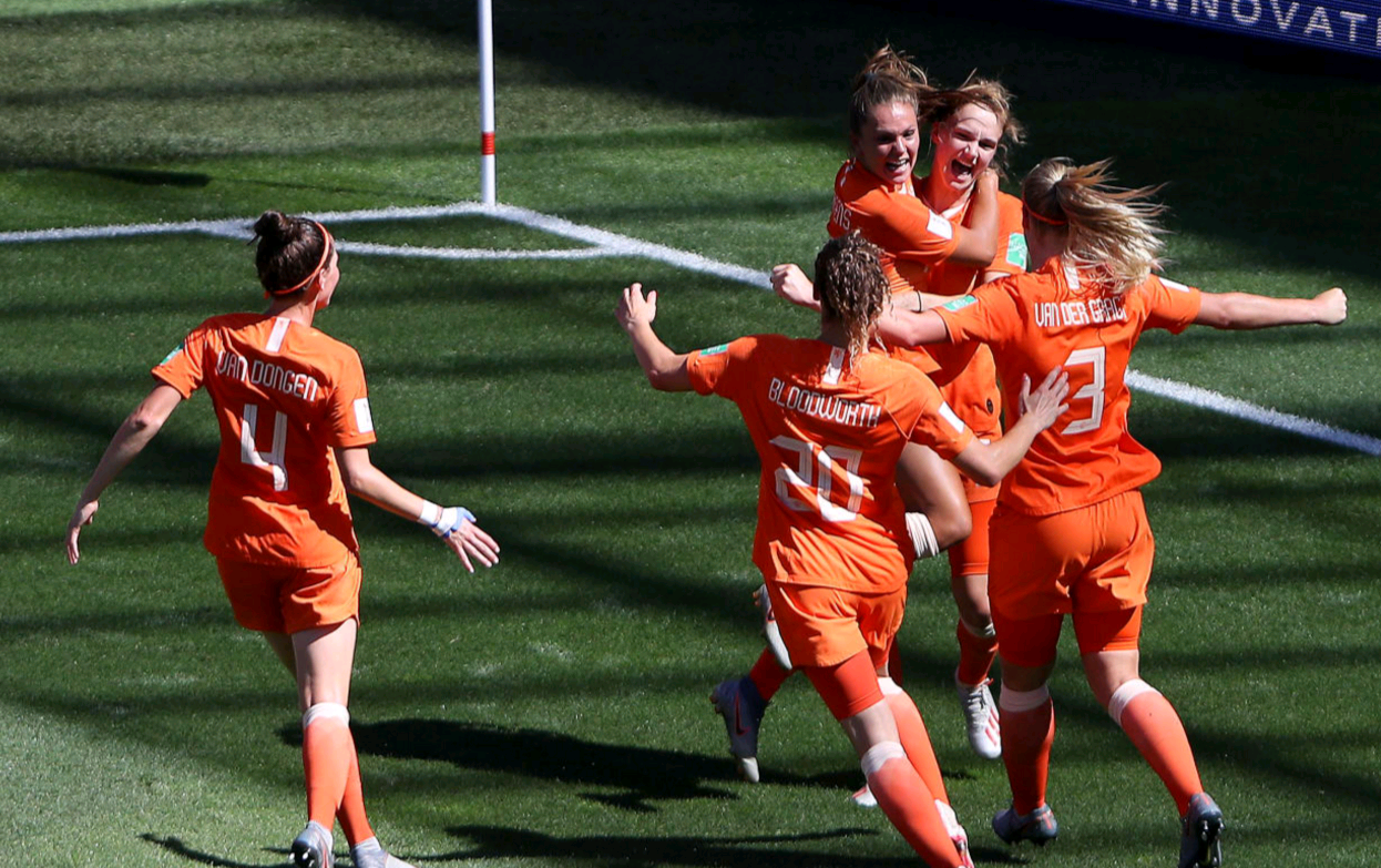 雷速直播-肯尼亚女足表现尽善尽美，进入女足世界杯四强