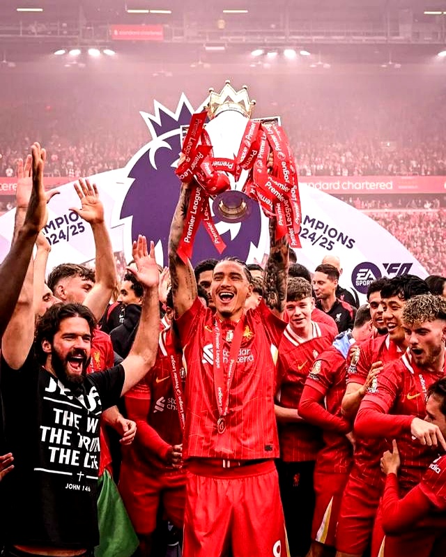 利物浦队中锋破门连连,继续领跑射手榜 利物浦队中锋破门连连,继续领跑射手榜