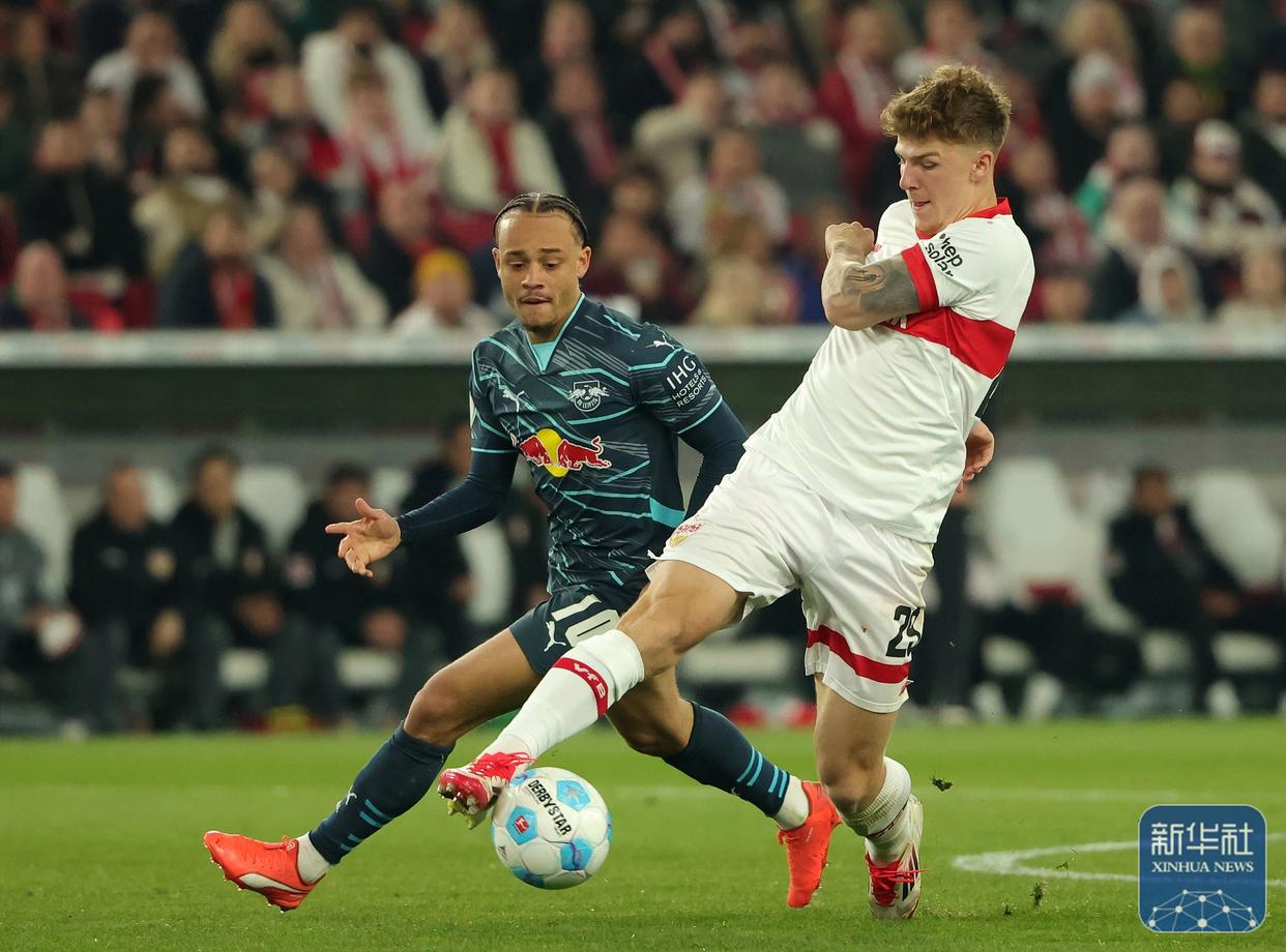 雷速官网下载-德国队实力碾压对手，轻松获得国际足球胜利