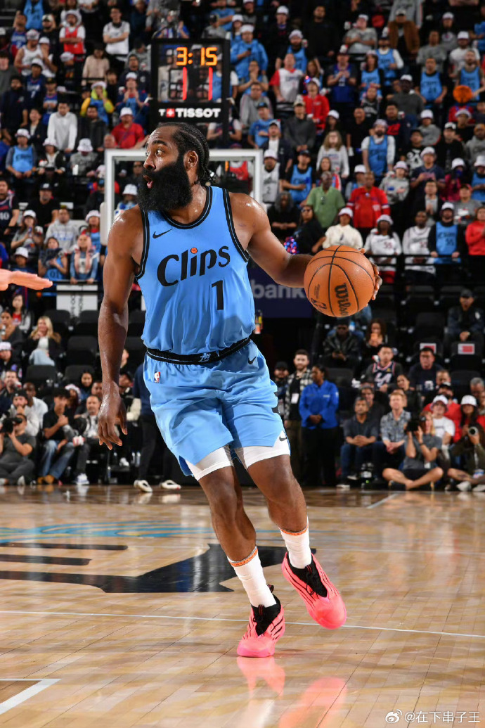 快船力挺灰熊,取得难得连胜 快船力挺灰熊,取得难得连胜