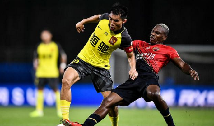 深圳佳兆业主场不敌对手,遭遇两连败局面严峻 深圳佳兆业主场不敌对手,遭遇两连败局面严峻