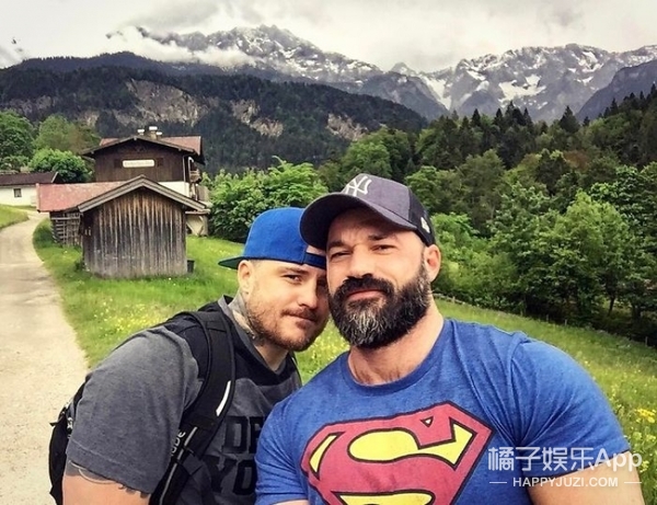 瑞典跳水选手携手晋级，美好合作展现