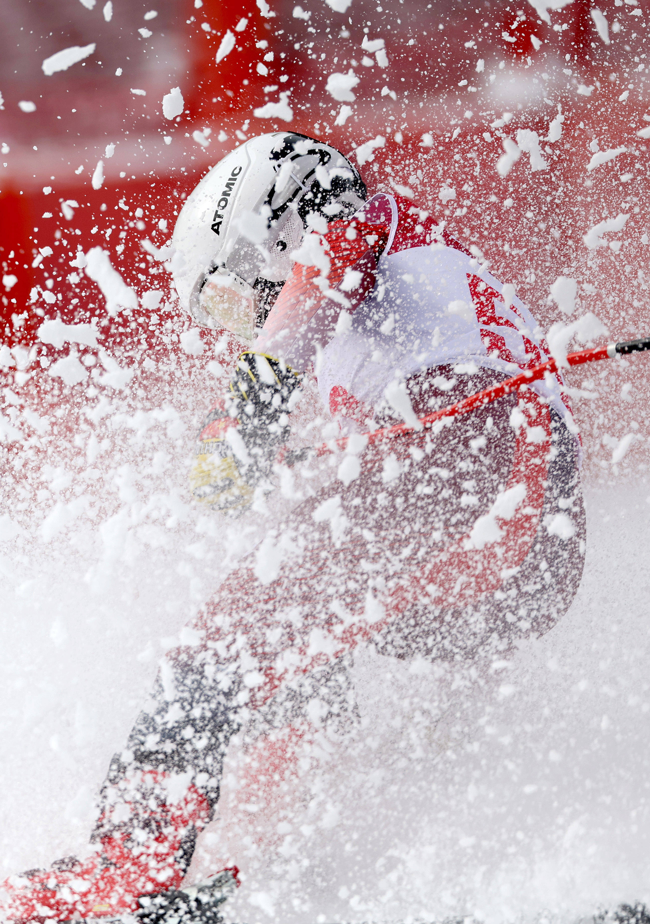 法国运动员在高山滑雪比赛中折桂