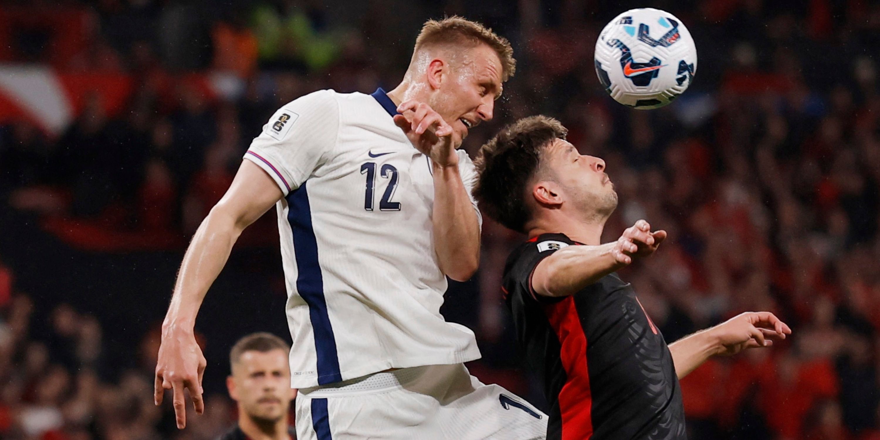 英格兰队遭遇惊险失利，不敌德国队