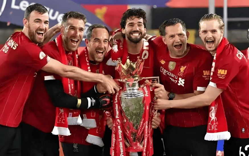 利物浦客场力克富勒姆,稳住榜首位置 利物浦客场力克富勒姆,稳住榜首位置