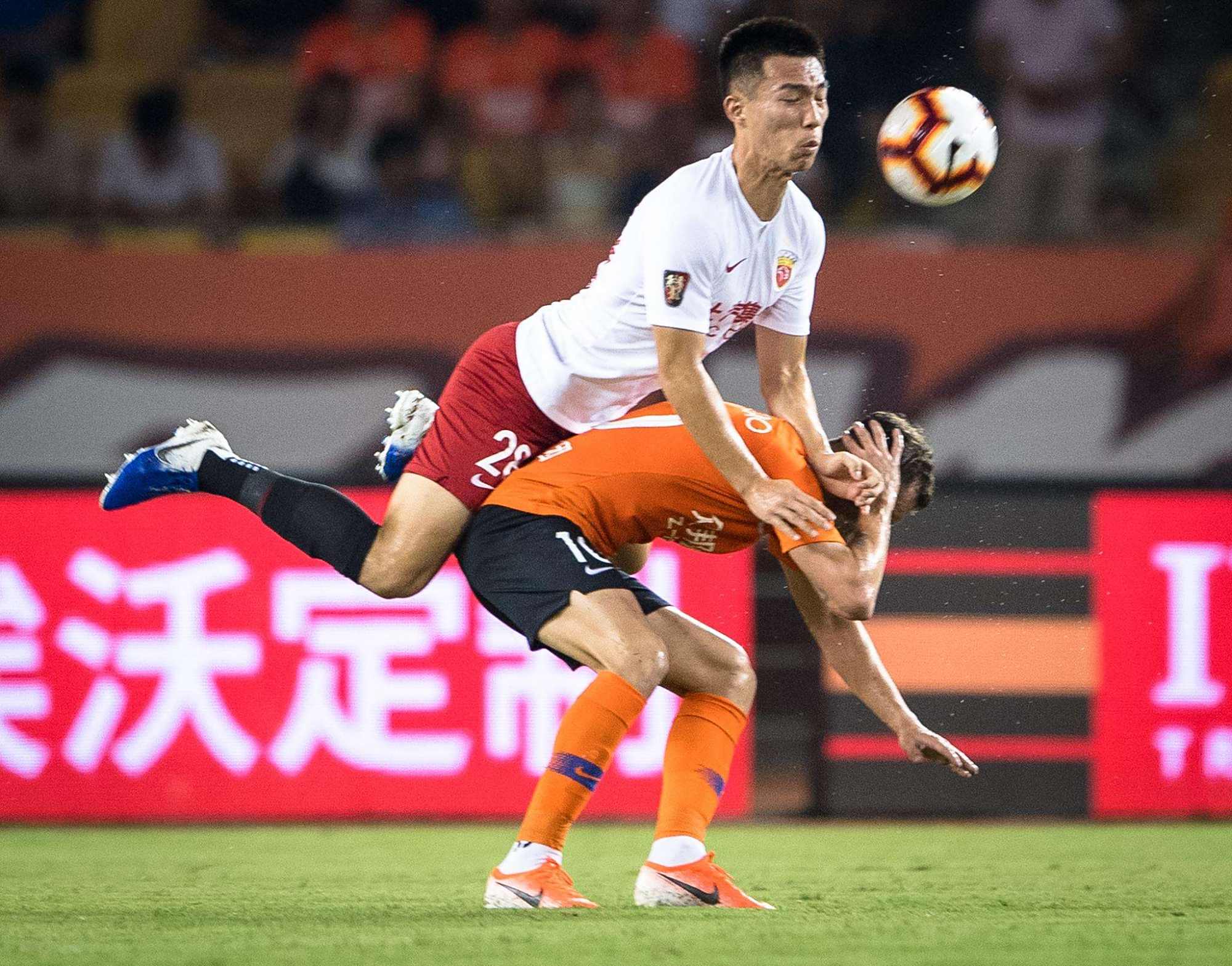 雷速官网-上港主场告捷，富力三连胜停止