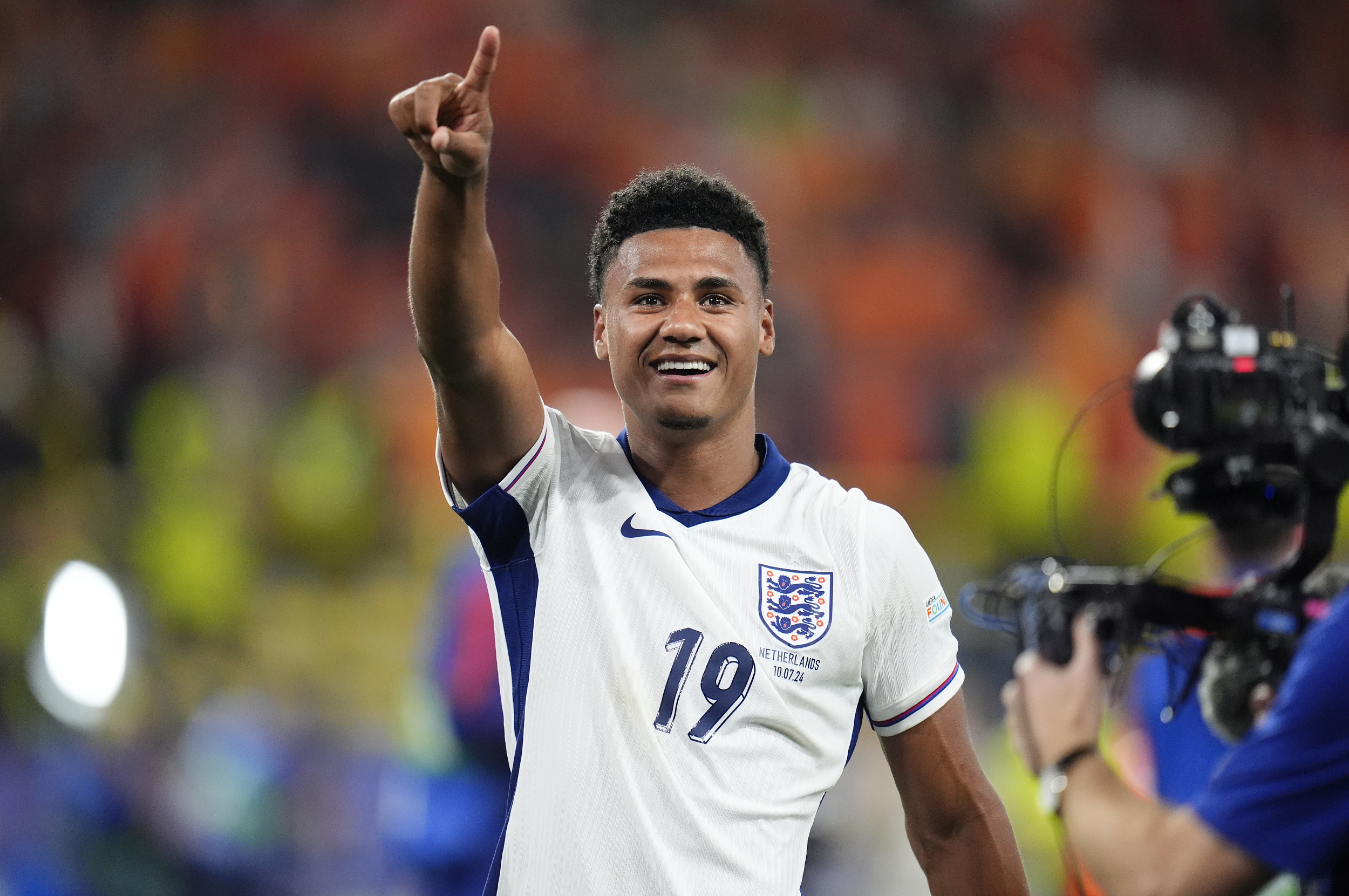 雷速官网-英格兰球员成为欧洲俱乐部最贵球员